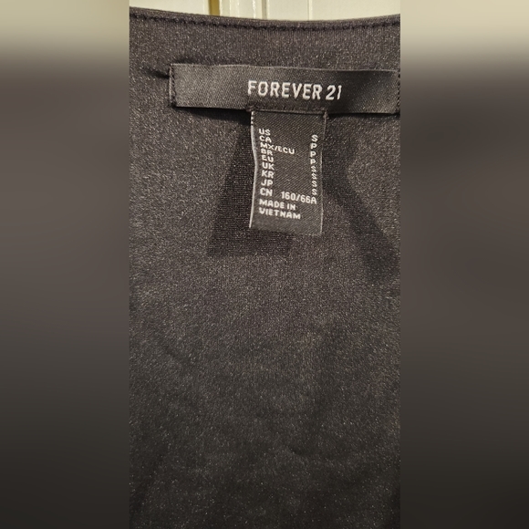 Forever 21 black body con short romper - Picture 3 of 4